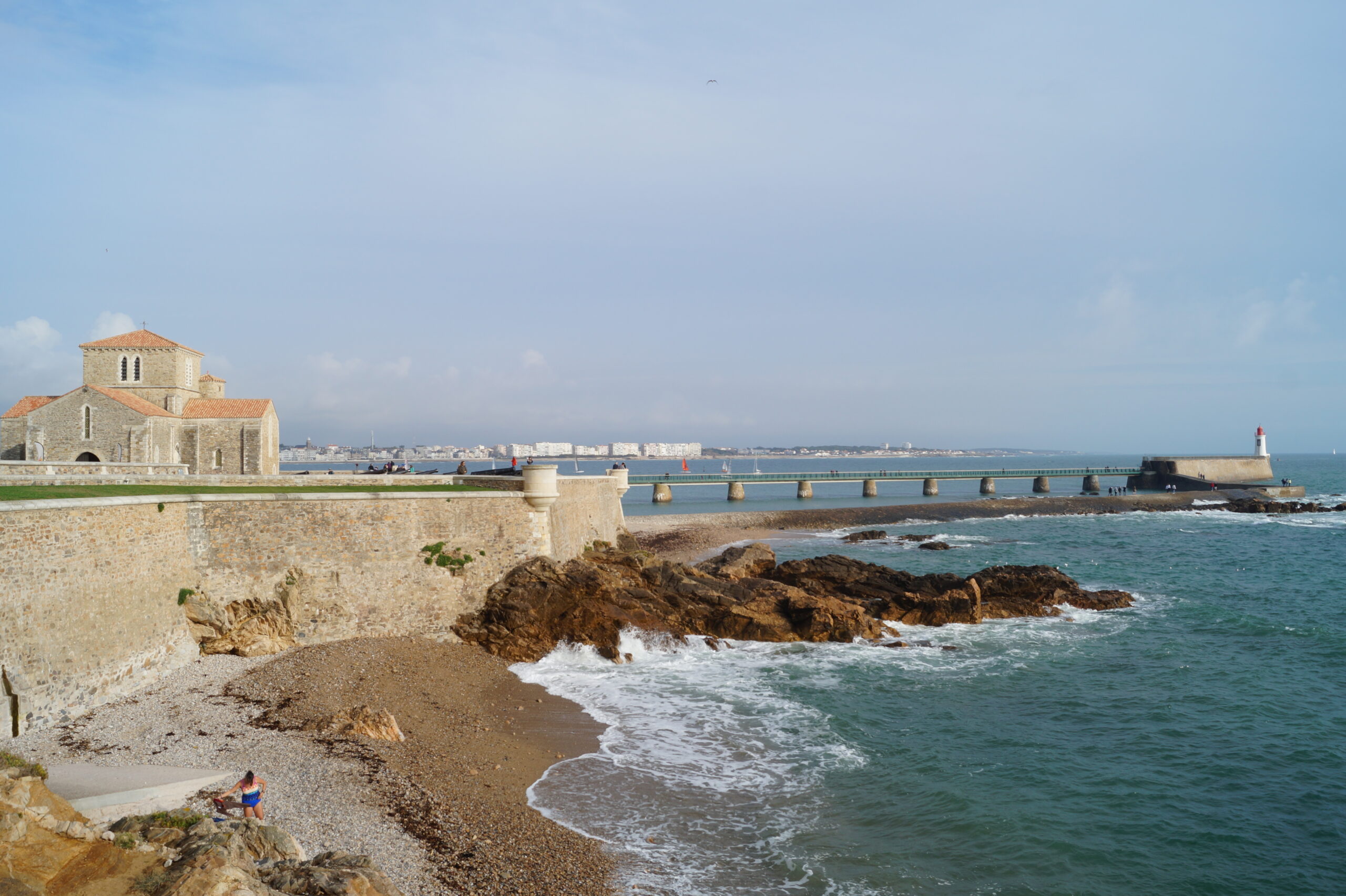 Fort_Saint Nicolas_et_phare_de_la_Grande Jetée_aux_Sables d’Olonne