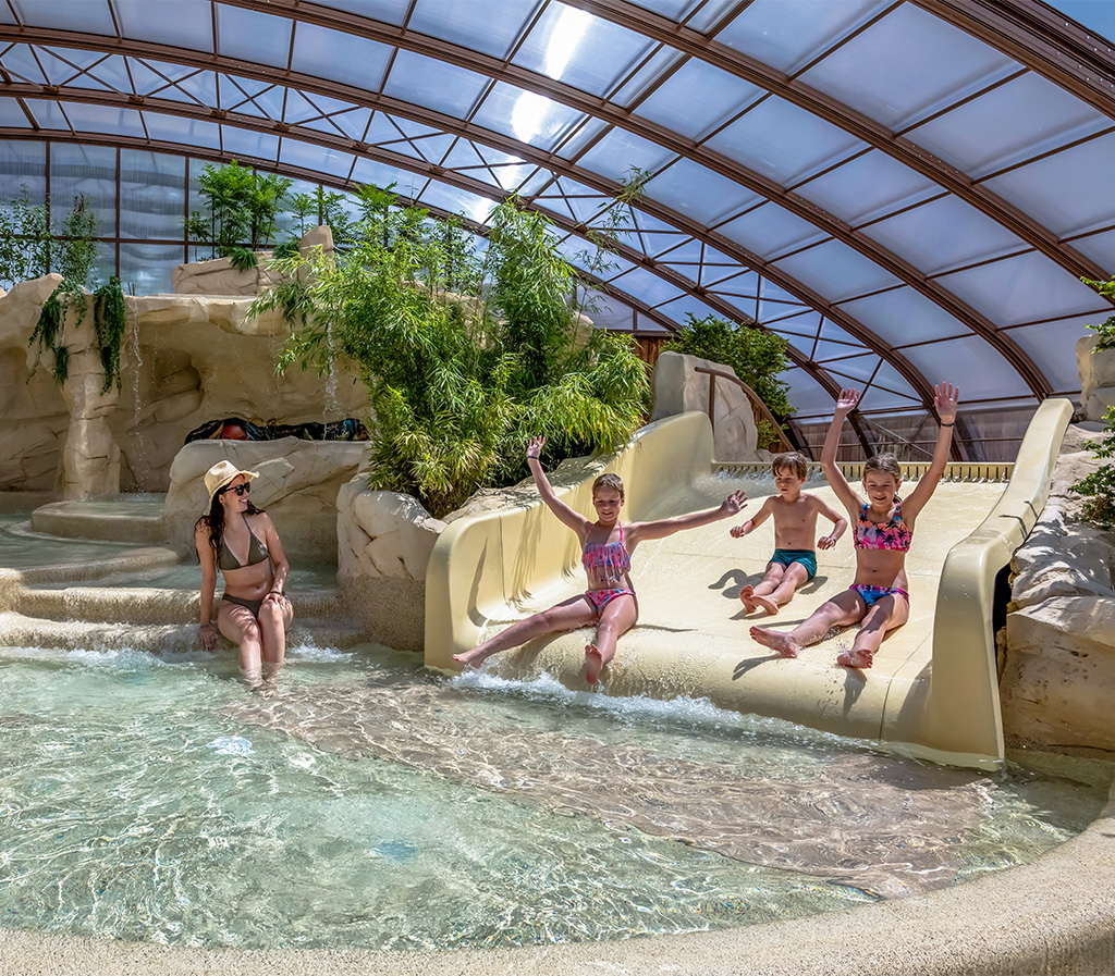 camping avec toboggans a saint hilaire de riez en vendee